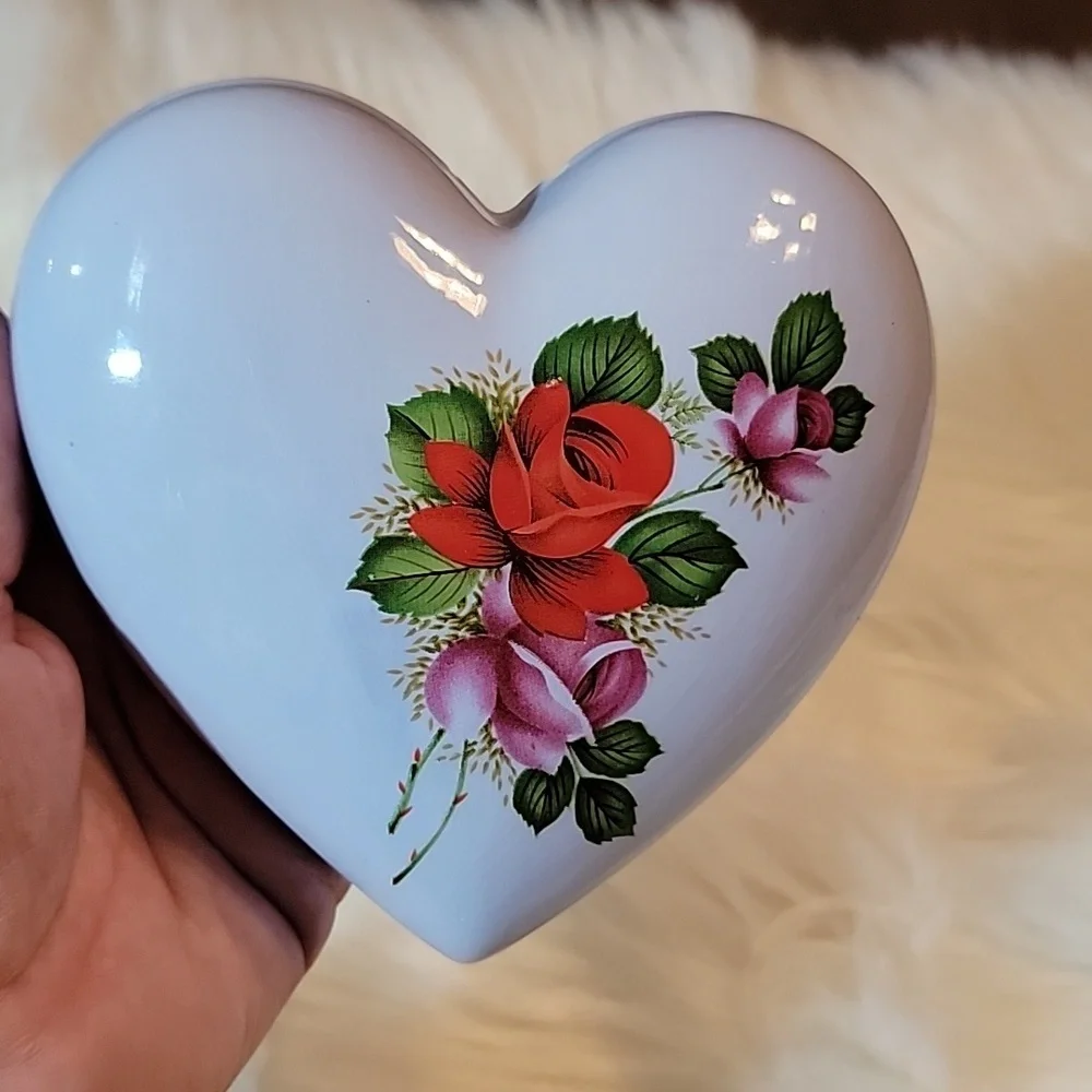 Ceramic Rose Heart Shaped Trinket Jewelry Box